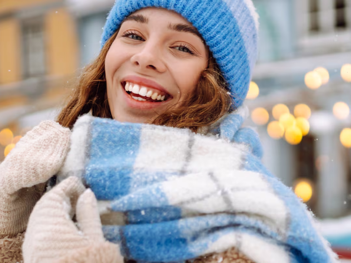 No es solo una bufanda: 7 formas creativas de llevarla este invierno