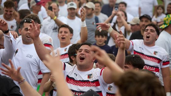 Rugby. Los chicos de Marista RC festejan uno de sus logros del año