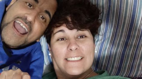 Los Andes | Eduardo Salice (45) recibió uno de los riñones de su esposa, Natalia Tobio (40); y la historia tuvo un final feliz. Es una linda historia ahora, porque podemos contarla. pero fue muy duro, resumió Natalia.