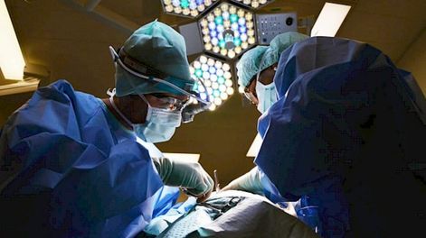 Un falso médico le amputó cinco dedos a una paciente con diabetes. Imagen ilustrativa.