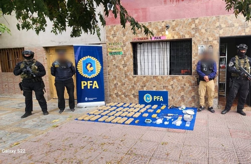 Parte de la droga decomisada. Gentileza Policía Federal Argentina.