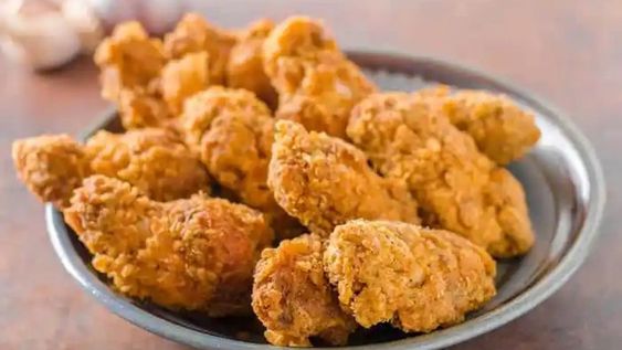 El Día Mundial del Pollo Frito se celebra con descuentos y promicones en Mendoza este 6 y 7 de julio.