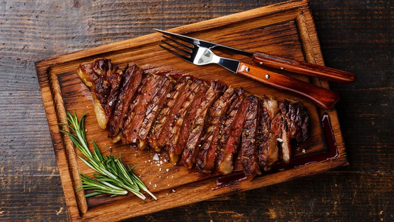 El corte de carne perfecto para el asado y que se siente una mantequita