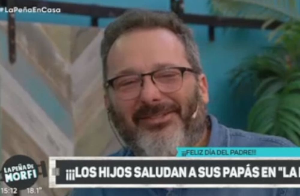La emoción del conductor ante el mensaje de sus hijos.