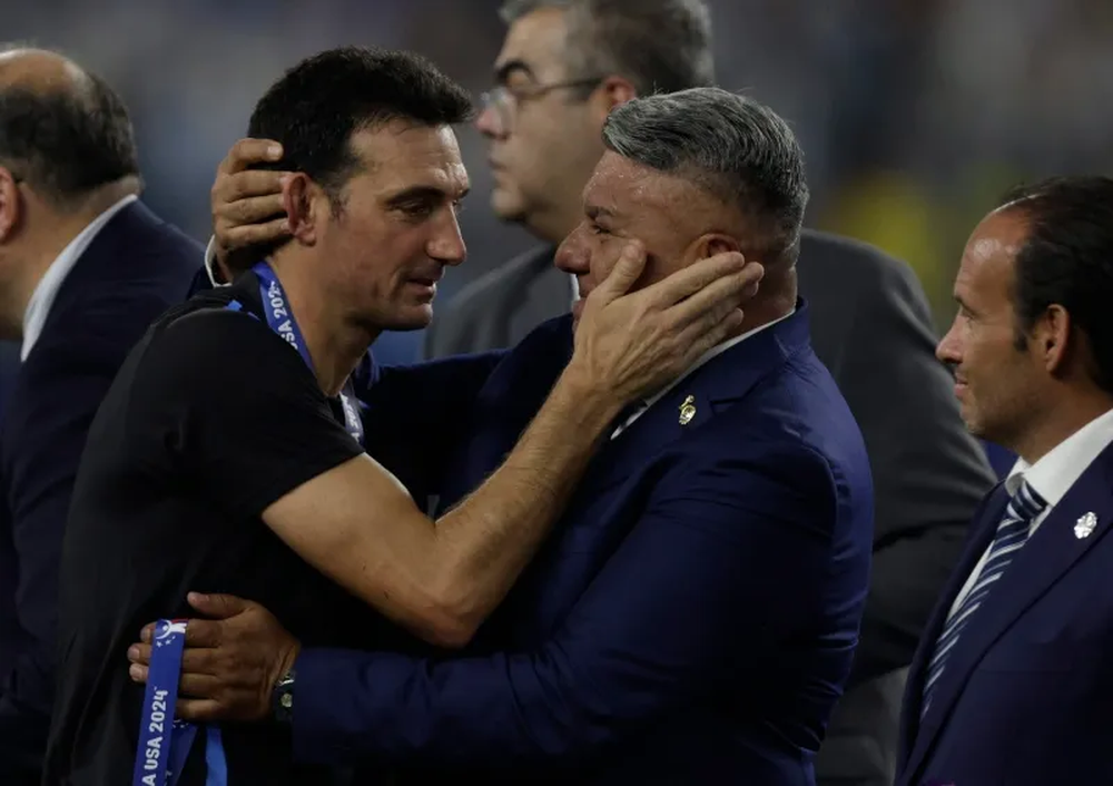 Claudio Chiqui Tapia confirmó que están cerca de arreglar con Lionel Scaloni