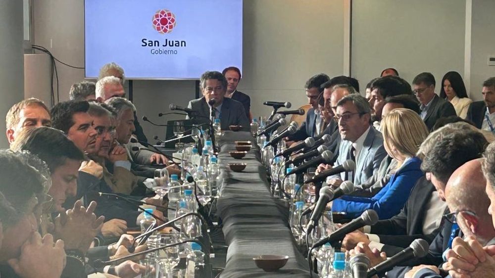 La Mesa Federal Minera reunió en San Juan a gobernadores, empresarios y funcionarios para impulsar inversiones y empleo.
