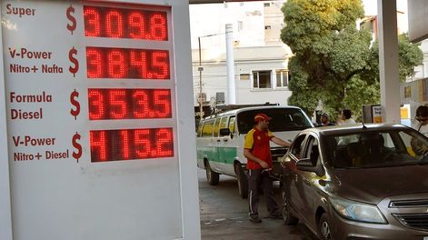 Los Andes | El acuerdo de precios entre el Gobierno nacional y las petroleras vence esta noche y no se ha anunciado una renovación de la medida de control de los aumentos. Foto: Orlando Pelichotti / Los Andes
