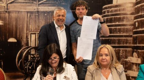 Alfredo Cornejo estuvo presente en el lanzamiento del nuevo spot publicitario para el verano 2026 Mendoza, Manso Destino.