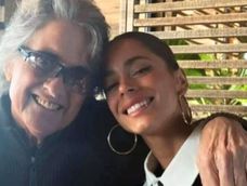 Tini dejó de ser representada por su padre y analiza cómo recuperar el patrimonio de su carrera.