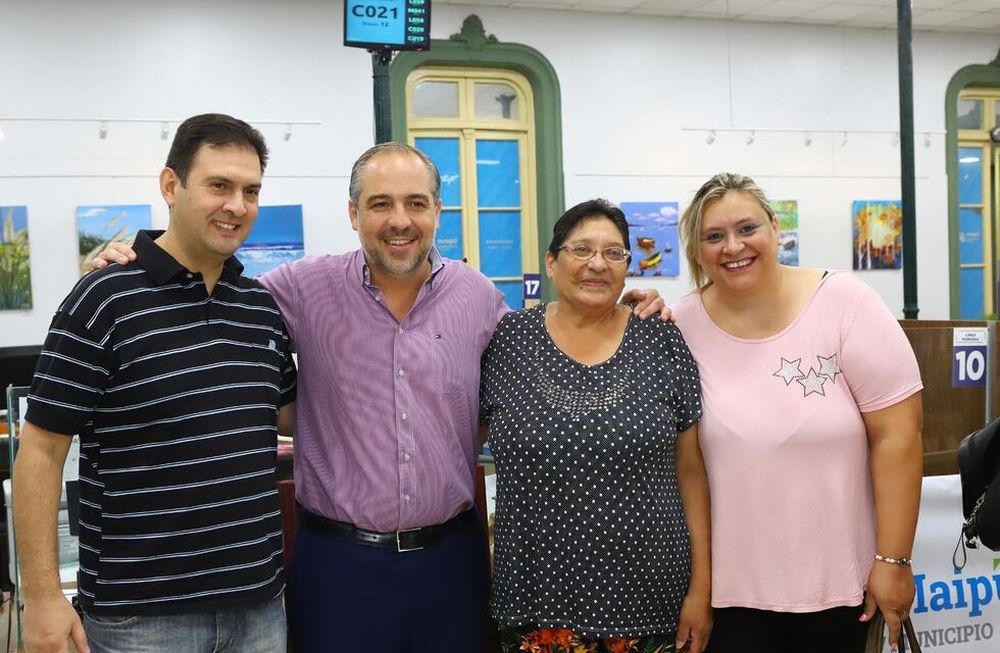 Maipú entregó más de 35 millones de pesos a cientos de emprendedores