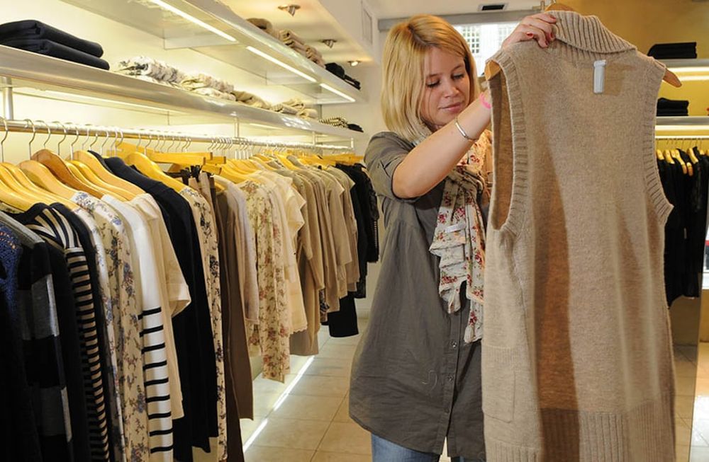 En el rubro Indumentaria y Textil, las ventas bajaron 6,1% anual en abril, y crecieron 3,3% en la comparación mensual. Para el primer cuatrimestre acumulan un desplome del 10,3%. Sigue siendo el rubro más complicado en ventas y utilidades