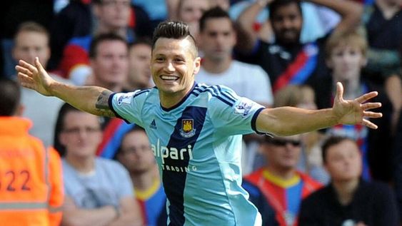 Dura respuesta de su ex DT, para Mauro Zárate