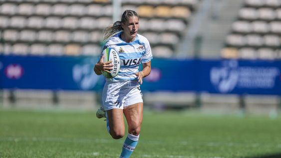 Virginia Brígido una pieza clave dentro del esquema del DT nacional de rugby: Nahuel García.