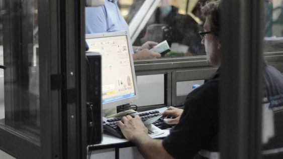 La Dirección General de Aduanas informó que este martes 12 de noviembre, a partir de las 20:00 horas, se realizará una intervención programada en el sistema informático aduanero a nivel nacional.