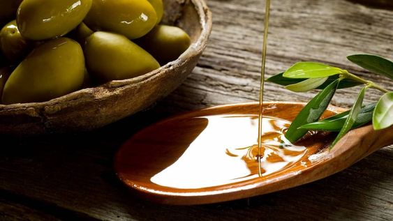 Aceite de Oliva, un elíxir dorado para tu salud