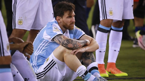 Hace exactamente 10 años, Lionel Messi, renunció a la Selección Argentina, tras perder cuatro finales consecutivas. Increíble.&nbsp;