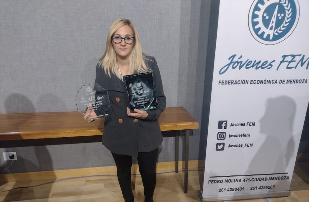 María Romina Canales, la ganadora con la empresa Bioeutectics S. A ubicada en calle Uspallata 410 de Dorrego, se dedica al desarrollo e innovación de productos sustentables alineados a la Química Verde. Produce solventes naturales y biodegradables y su aplicación se efectúa en las diversas industrias (agro, personal care y farma entre otras.)