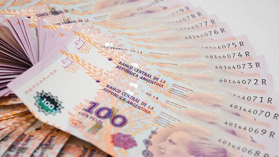 Si se invirtiera a plazo fijo el equivalente al dinero que se obtendría por la venta de un auto usado, como podría ser un Gol Power de cinco puertas del año 2001 ($527 mil, según precio de lista), al cabo de 30 días se tendrán $548.080.