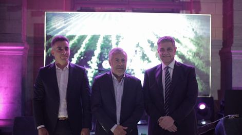 Marcos Calvente, junto a Alfredo Cornejo y Jorge Macri, en la presentación de: Guaymallén, Capital del Espumante.