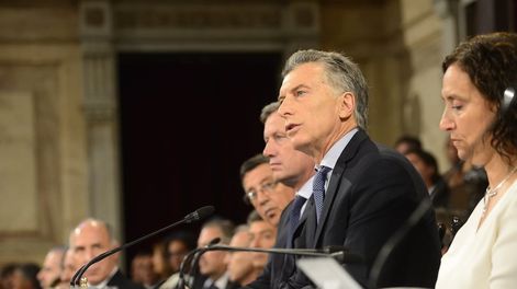 Como en un acto de fe - Por Edgardo R. Moreno