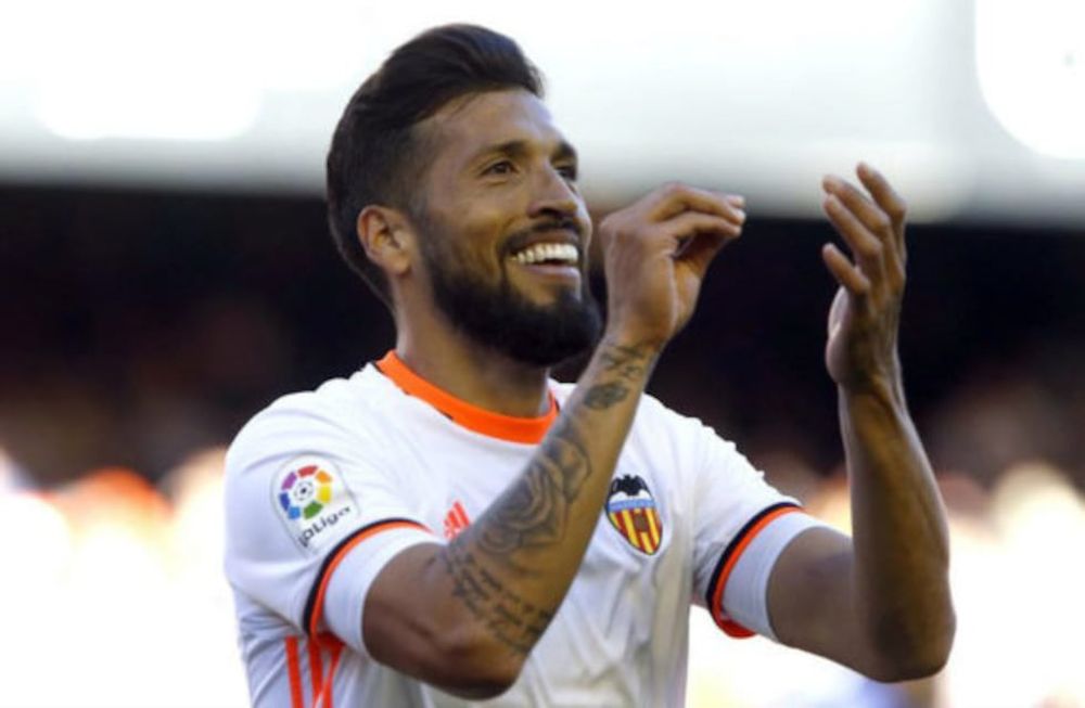 El ex jugador de la Selección Nacional, Ezequiel Garay, en el radar de los popes de River