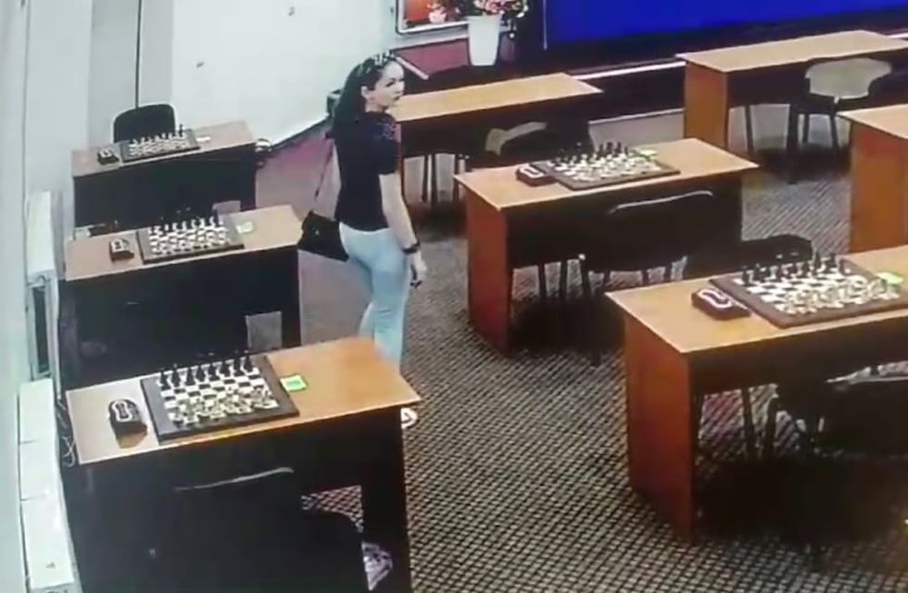 El ataque fue registrado por las cámaras de seguridad - Captura de video