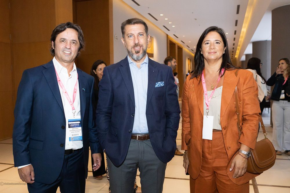 Santiago Fernández, Hernán Norando y la subsecretaria de Infraestructura y Desarrollo Territorial, Marité Baduí. 