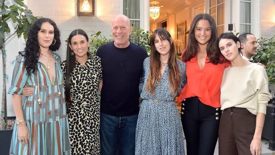 La familia de Bruce Willis y su difícil decisión de trasladarlo a una segunda residencia con atención 24 horas.