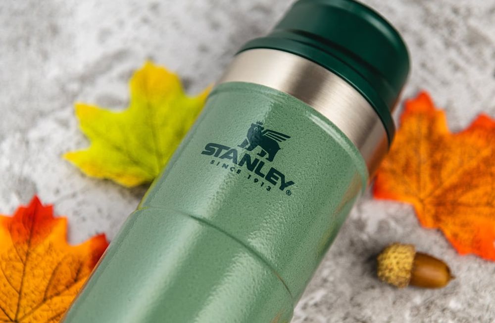Los Stanely originales están a mitad de precio en Chile.