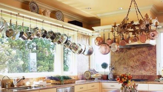 Animate a decorar con ollas y sartenes