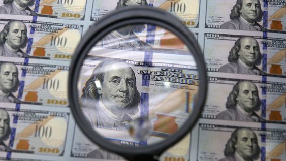 La crisis cambiaria perjudica la situación de las empresas.