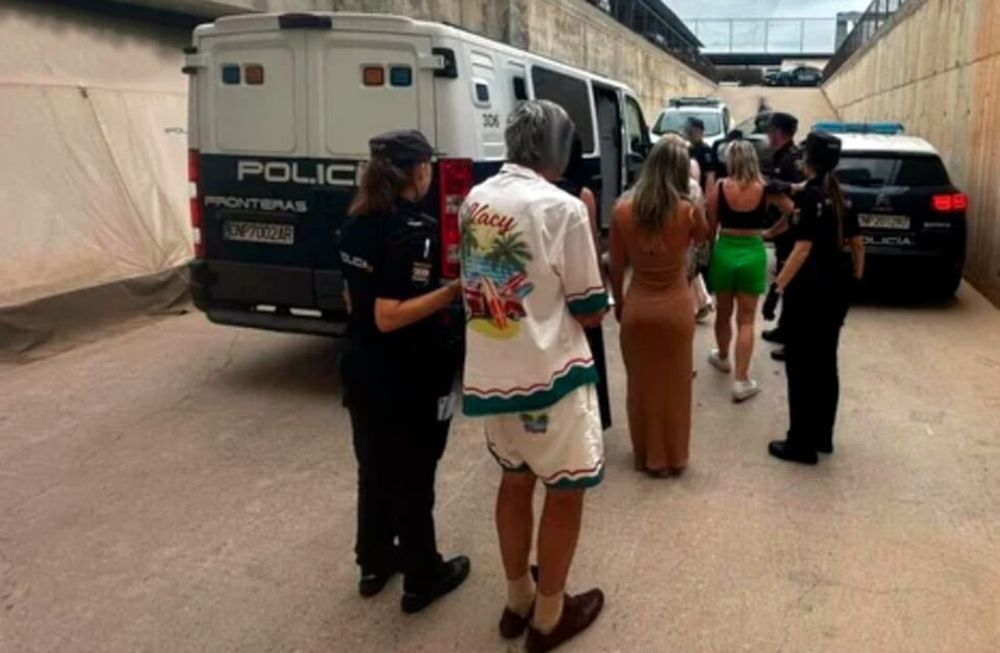 Detuvieron a dos argentinas que pidieron una cena de 12 mil euros en Ibiza y se fueron sin pagar.