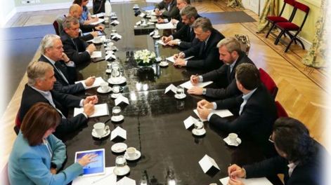 Macri empuja al gabinete para recuperar la iniciativa - Por Edgardo R. Moreno