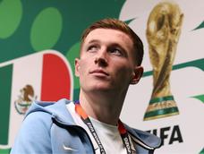 Elliot Anderson, figura de la Selección de Inglaterra.