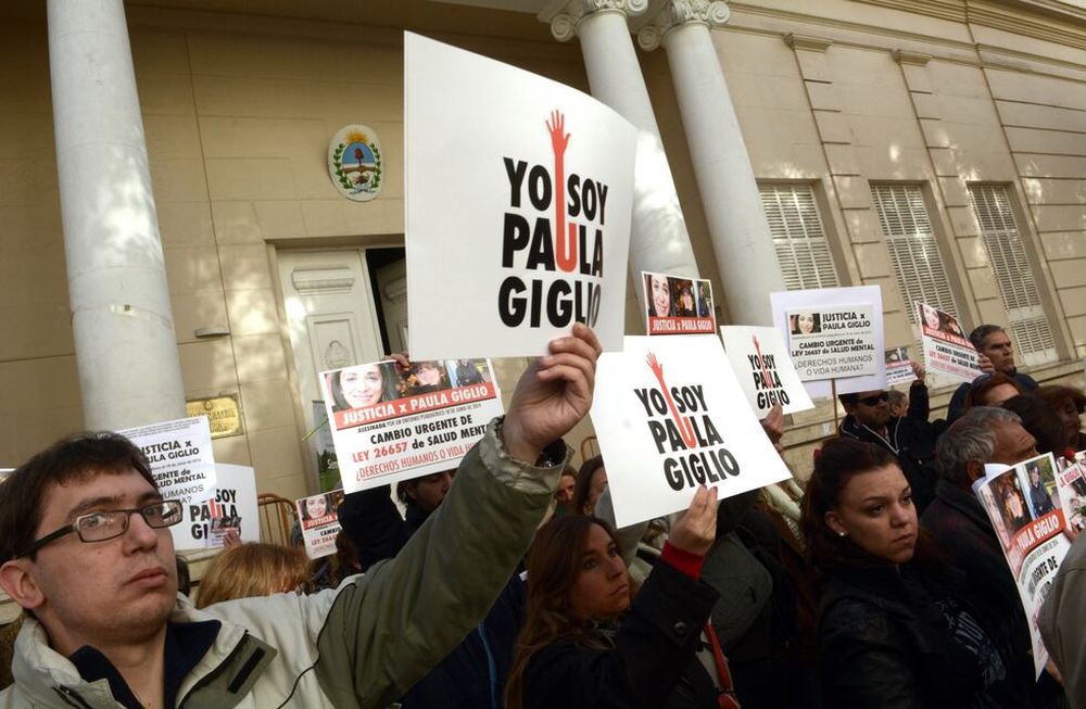 Conmocionante. El brutal hecho generó por entonces una acalorada protesta en la Legislatura para pedir justicia. Foto: Marcos Garcia / Los Andes