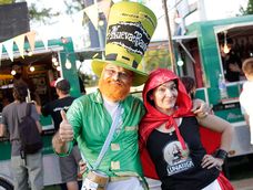 San Patricio full: cerveza a un peso, festejos con birra y una semana para vestirse de verde