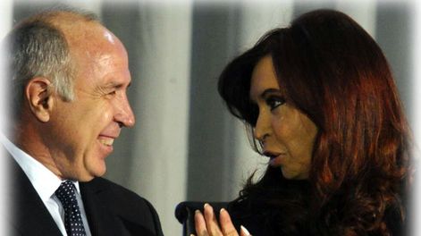 Se tira de una cuerda que puede cortarse