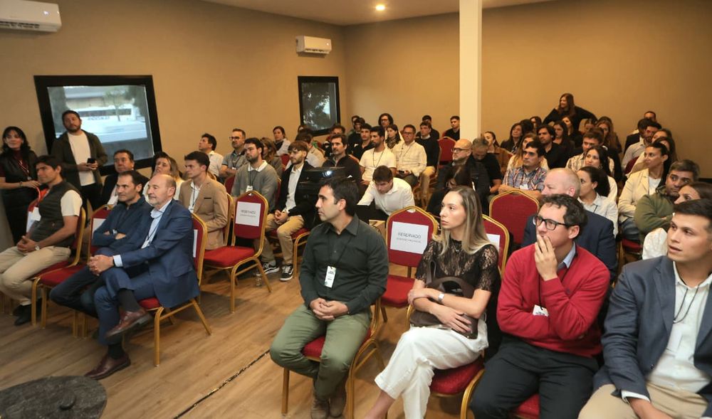 La fundación ADN realizó el primero foro de la mesa de sostenibilidad