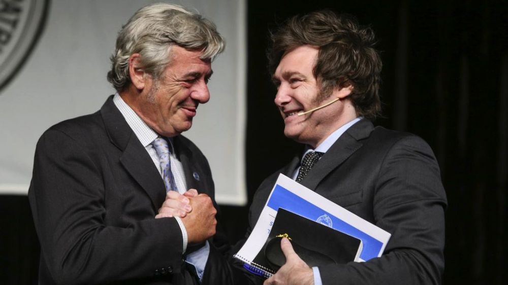 Nicolás Pino (SRA) junto a Javier Milei&nbsp;&nbsp;