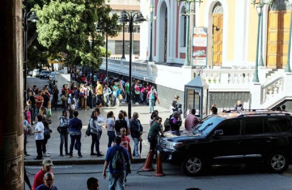 Maduro repatrió a 86 venezolanos refugiados en Argentina