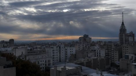 Pronóstico del tiempo: se viene un jueves nublado y con tormentas.&nbsp;