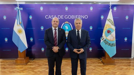 El gobernador Alfredo Cornejo recibió al embajador de Canadá en Argentina, Stewart Wheeler.
