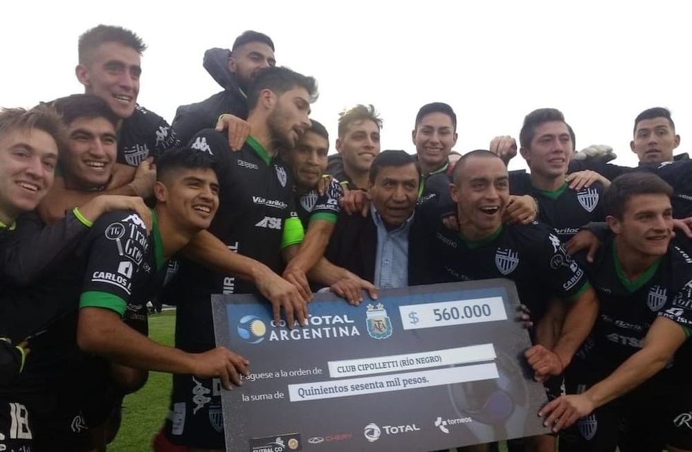 Copa Argentina: las manos de Alasia llevaron a Cipoletti a 16avos