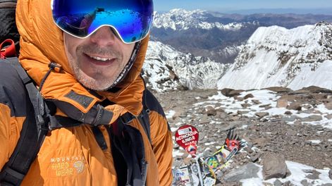 Fernando Colobini, el Batman del Aconcagua.&nbsp;