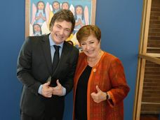 El FMI empeoró sus pronósticos para Argentina con menos crecimiento y mayor inflación para 2025 y 2026