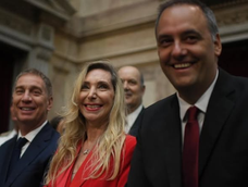 El oficialismo pone el ojo en el incumplimiento de las DDJJ como contraofensiva por Adorni. El oficialismo pone el ojo en el incumplimiento de las DDJJ como contraofensiva por Adorni.