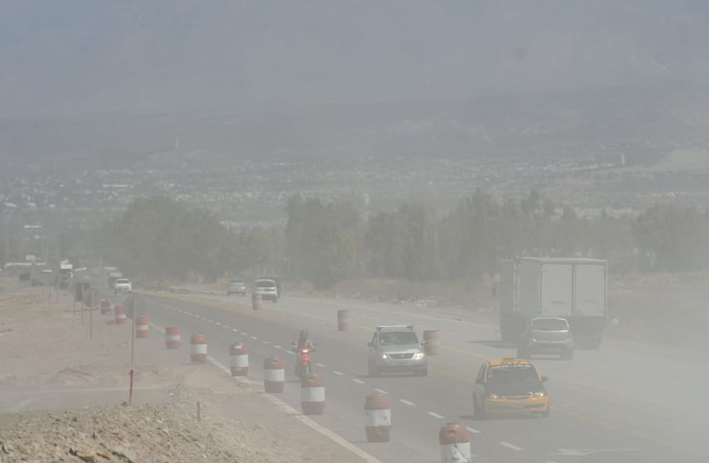 Viento Zonda en El Borbollón, Las Heras (Ignacio Blanco / Los Andes)