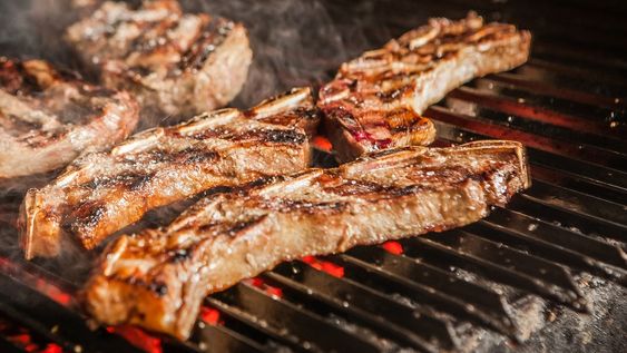 ni limon ni vinagre: el condimento para que el asado a la parrilla salga mas sabroso y aromatico