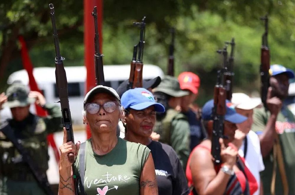 Nicolás Maduro defendió los ejercicios de la FANB como respuesta al “imperio norteamericano” y llamó a los campesinos a prepararse para tomar las armas.