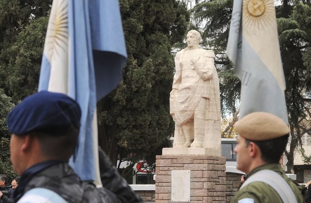 Pese a que Mendoza tiene fuerte raíz sanmartiniana, a Belgrano se lo recuerda más que en otras provincias, con monumentos, calles y edificios a su nombre. Foto: Los Andes